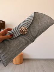 Bolso rafia plateado botón