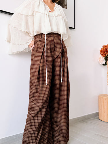 Pantalón pinzas CONSET marrón