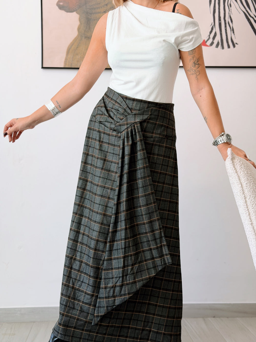 Falda gales gris cruzada