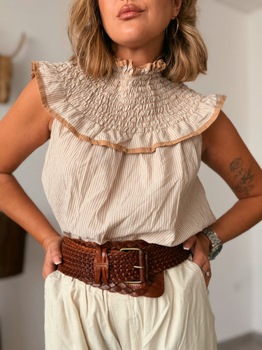 Blusa cuello bobo camel