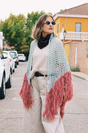 Poncho SIBENY plumas rosa