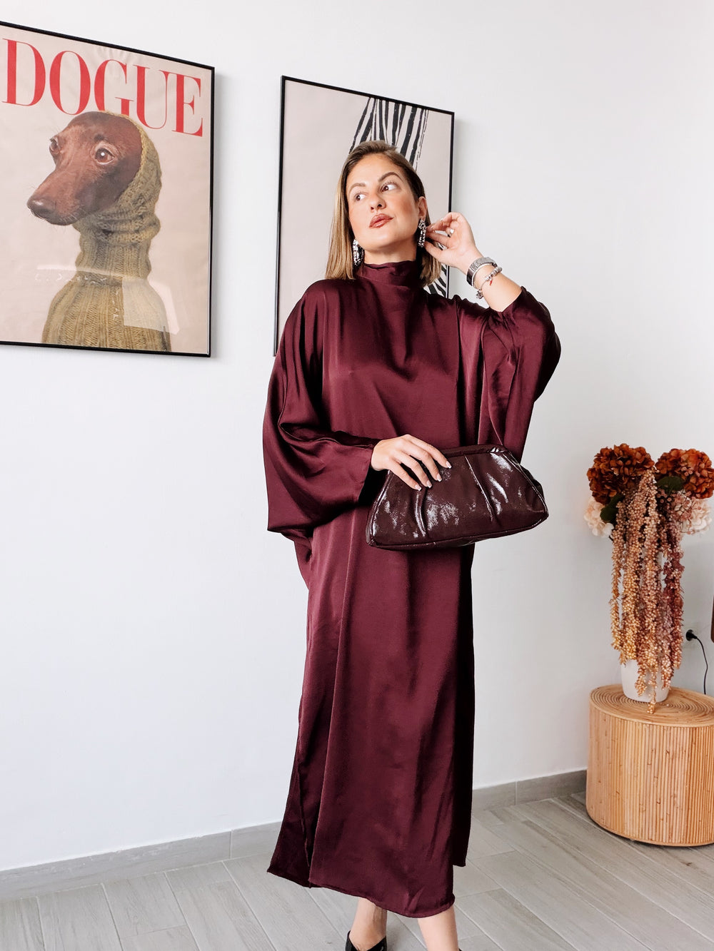 Vestido CORINA vino satén