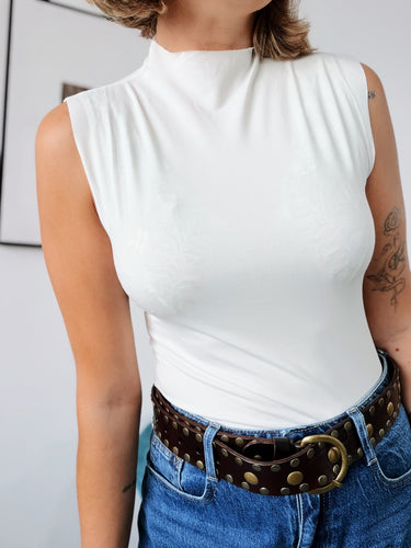 Top BASIC blanco