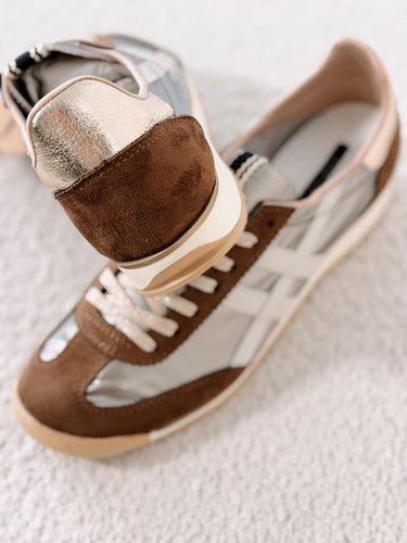 Deportiva camel 8933