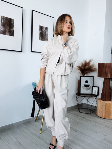 Conjunto ESSENTIAL taupe