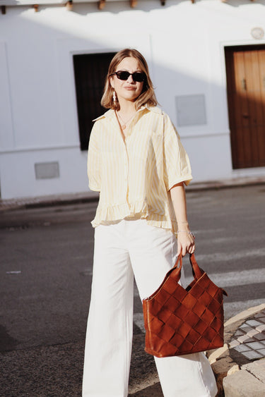 Camisa rayas amarilla volante
