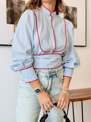 Blusa perfilada MONITURE celeste