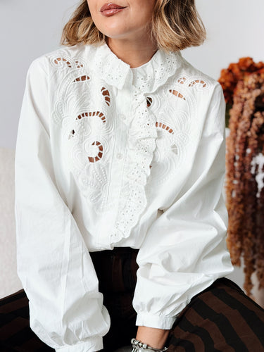 Camisa BUS blanca perforada