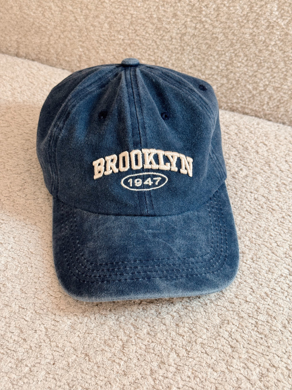 Gorra denim bordada