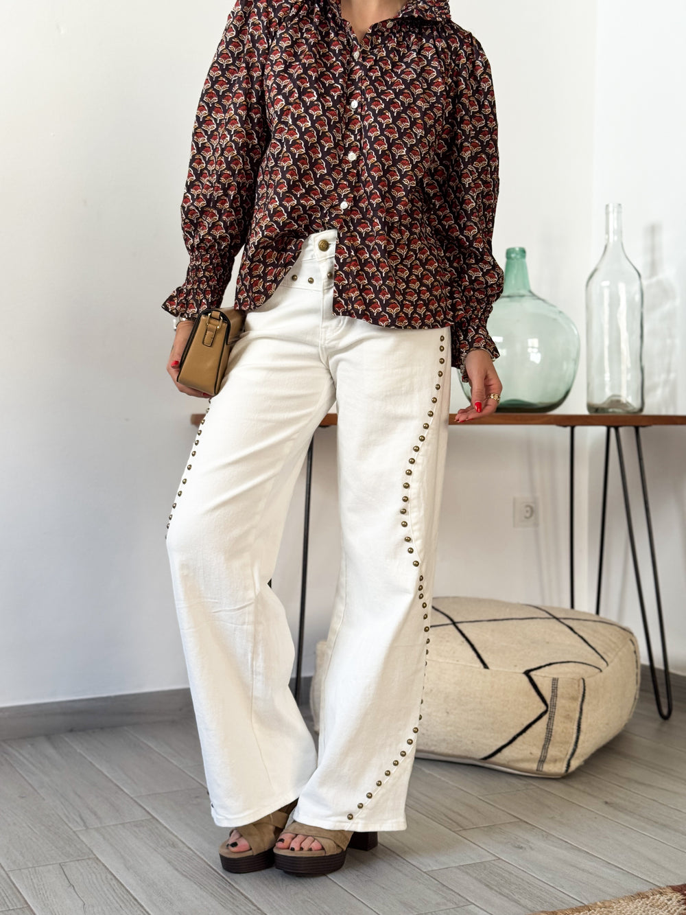 Jeans denim tachuelas blanco