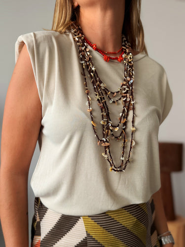 Camiseta hombreras beige