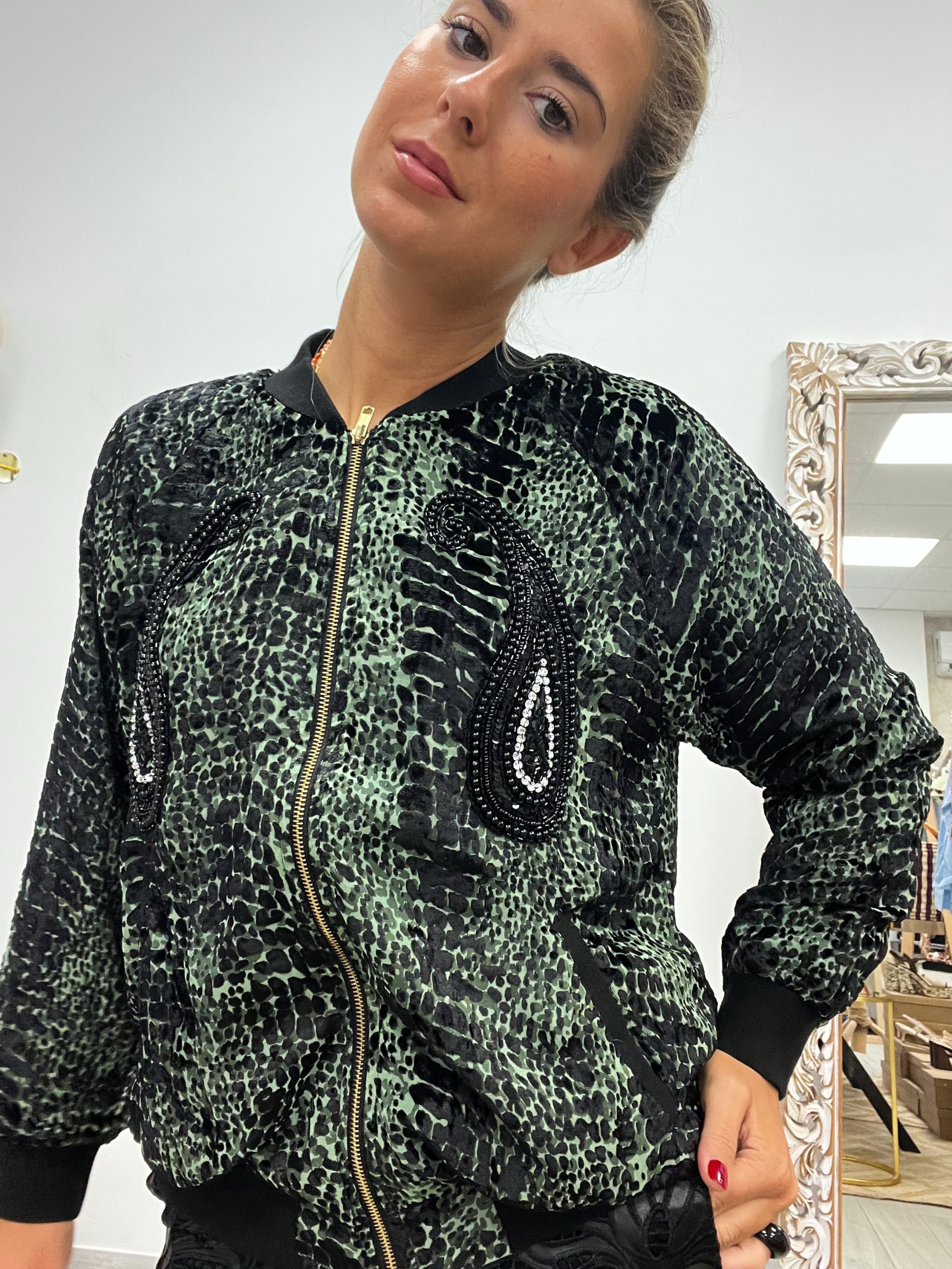 Bomber SUTTI terciopelo