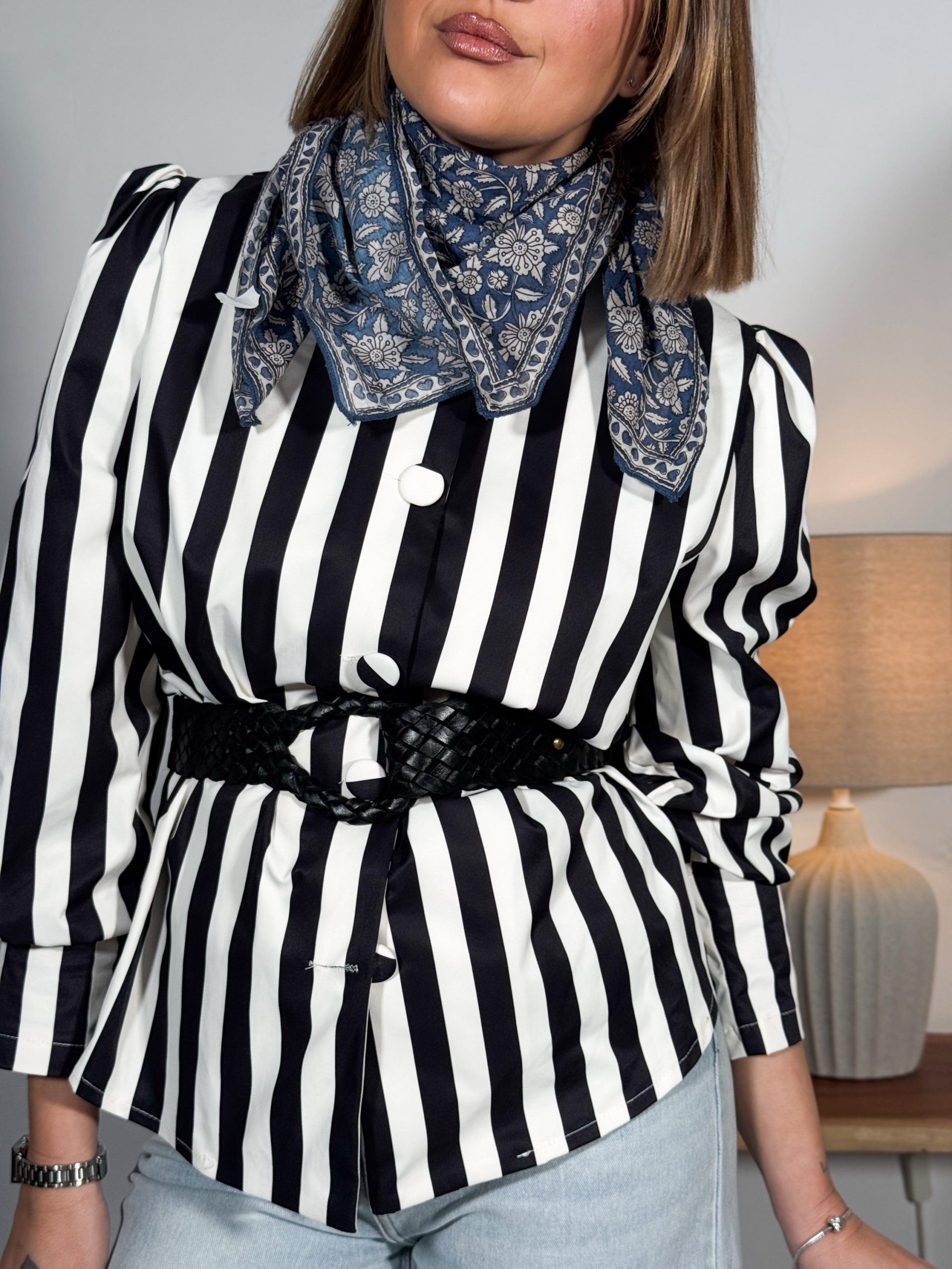 Chaqueta rayas negra