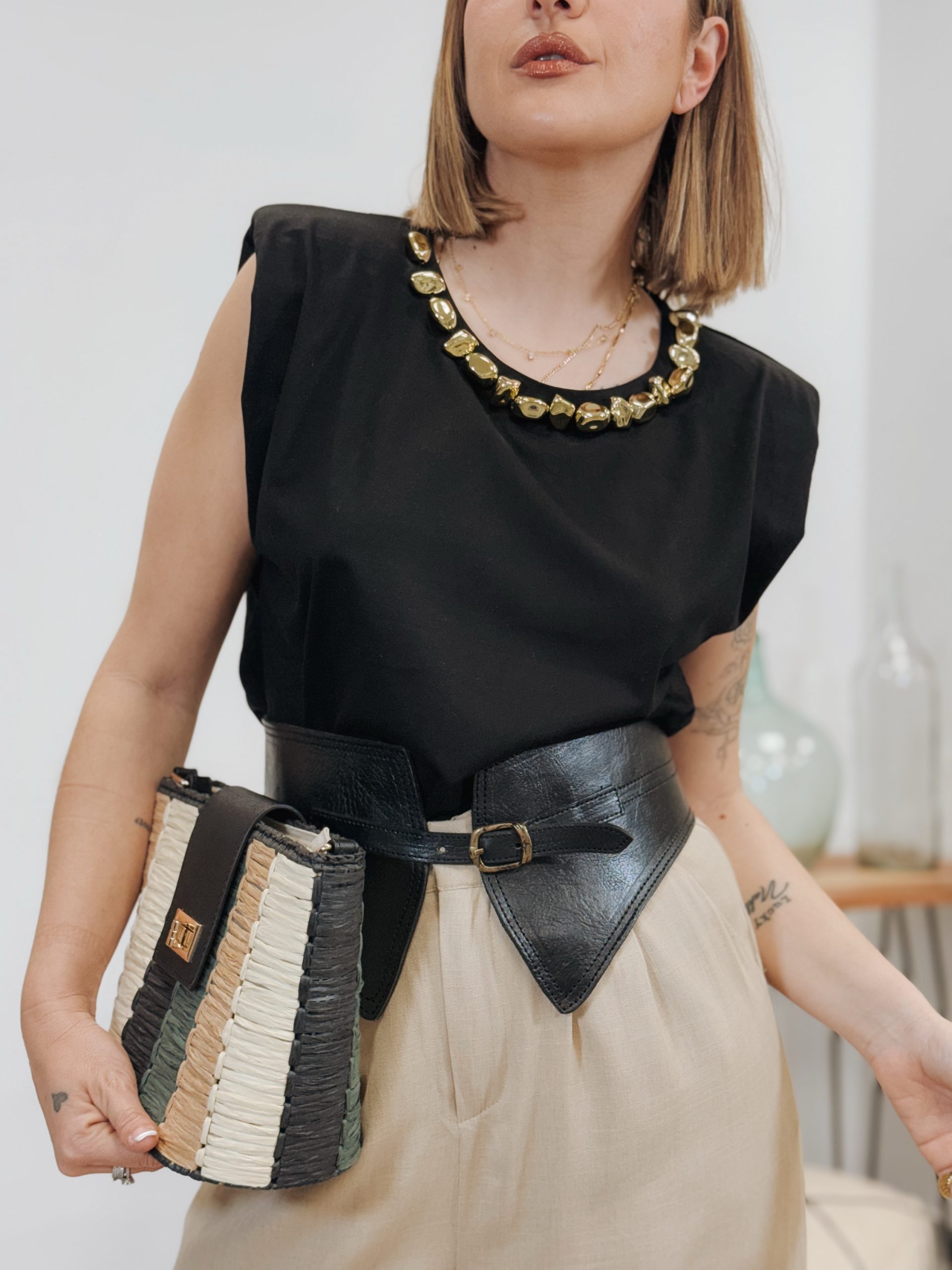 Camiseta pedrería negra