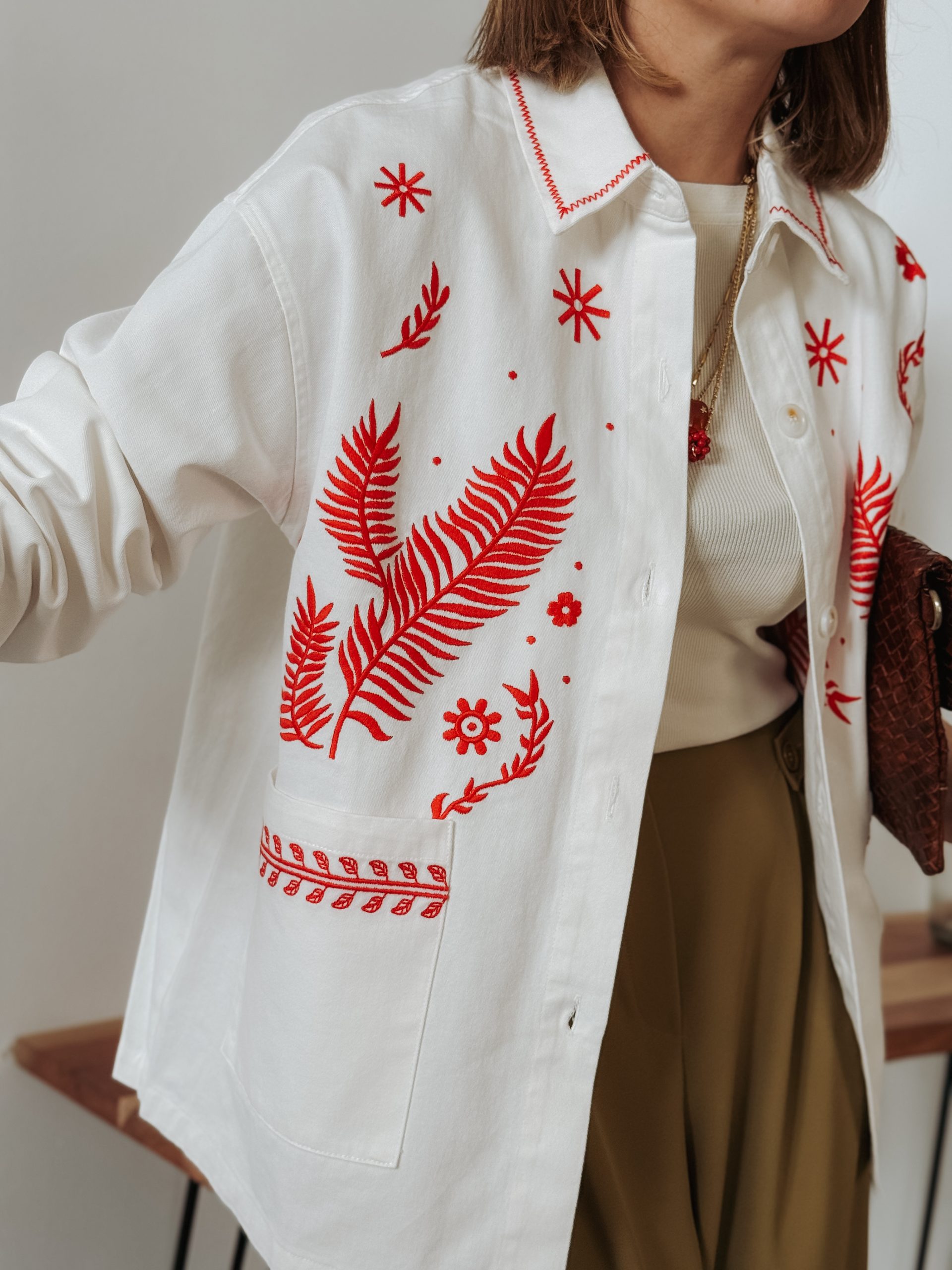 Chaqueta bordada TUARET blanca