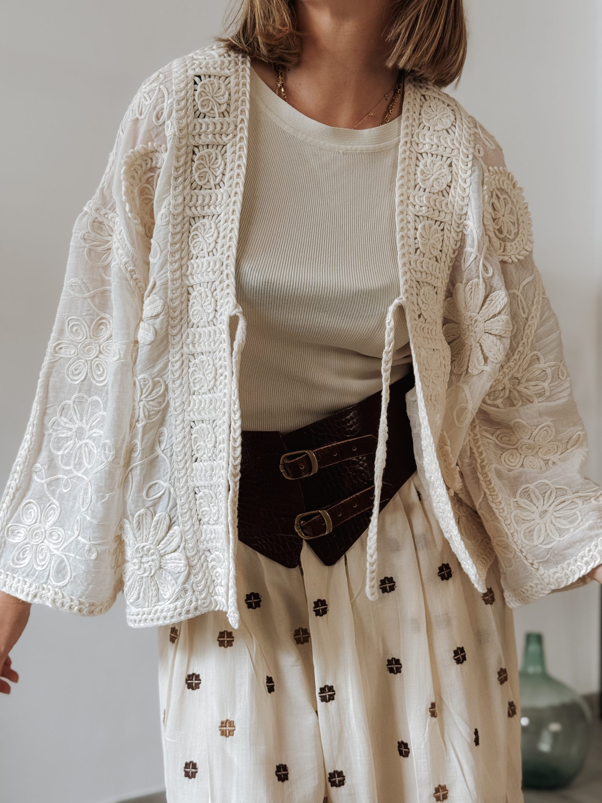 Chaqueta crochet beige