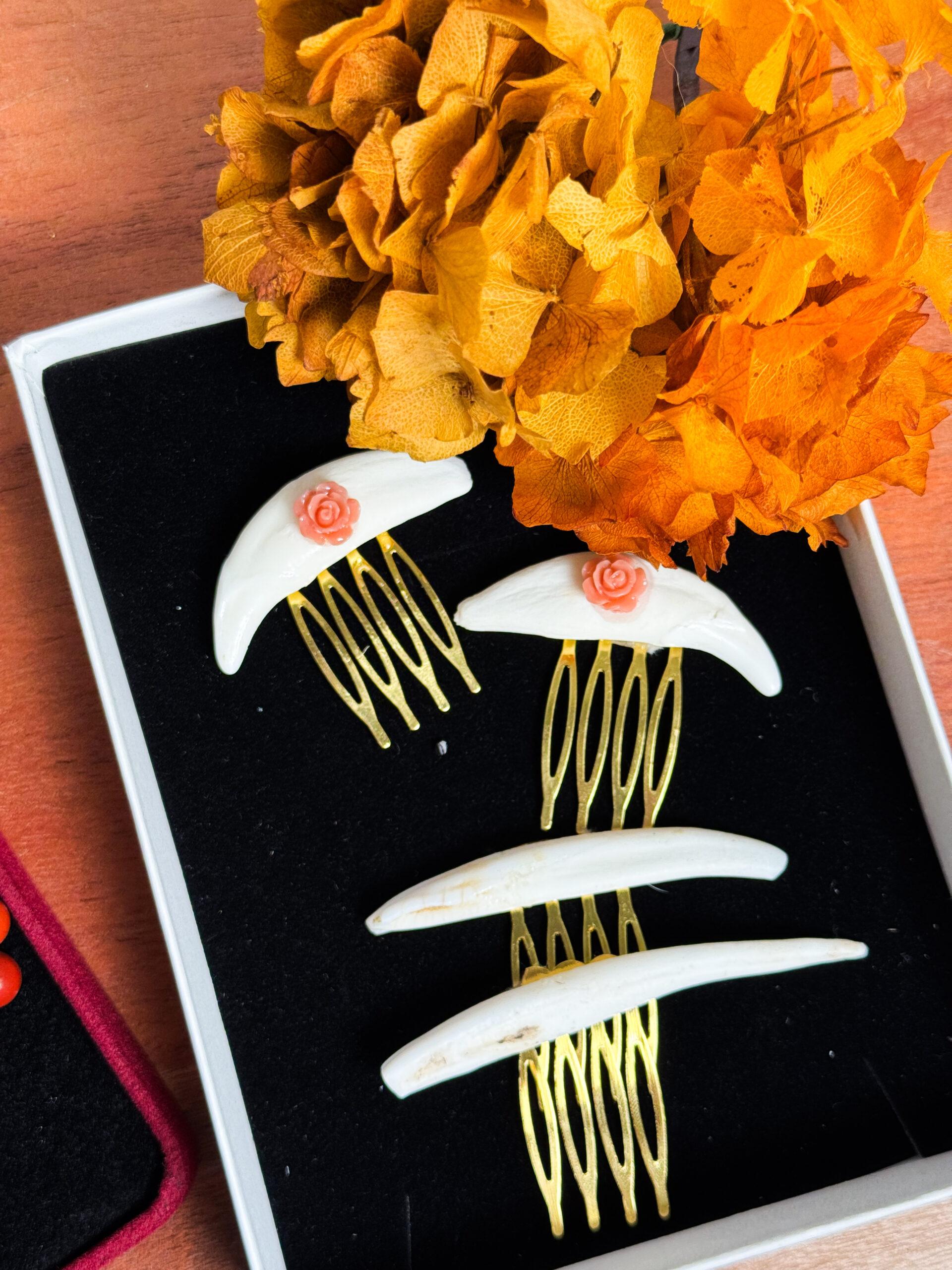 Peinecillo hueso flor