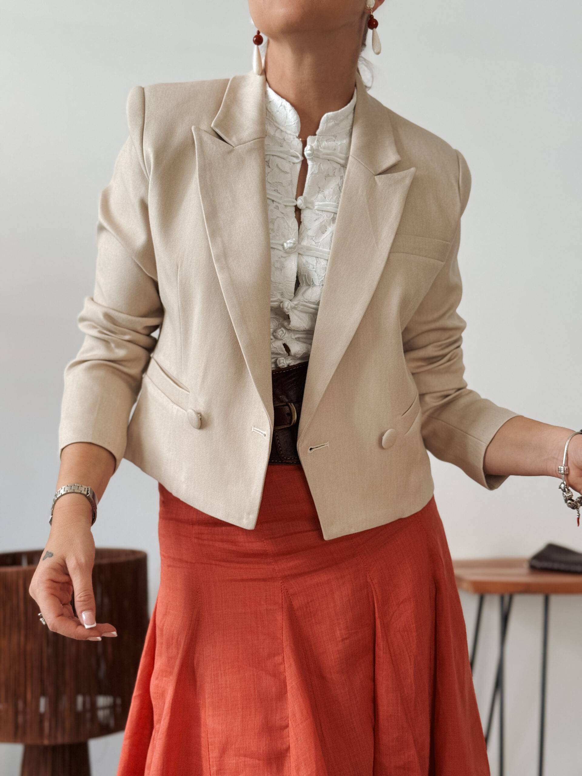 Chaqueta torera beige CASTIZO